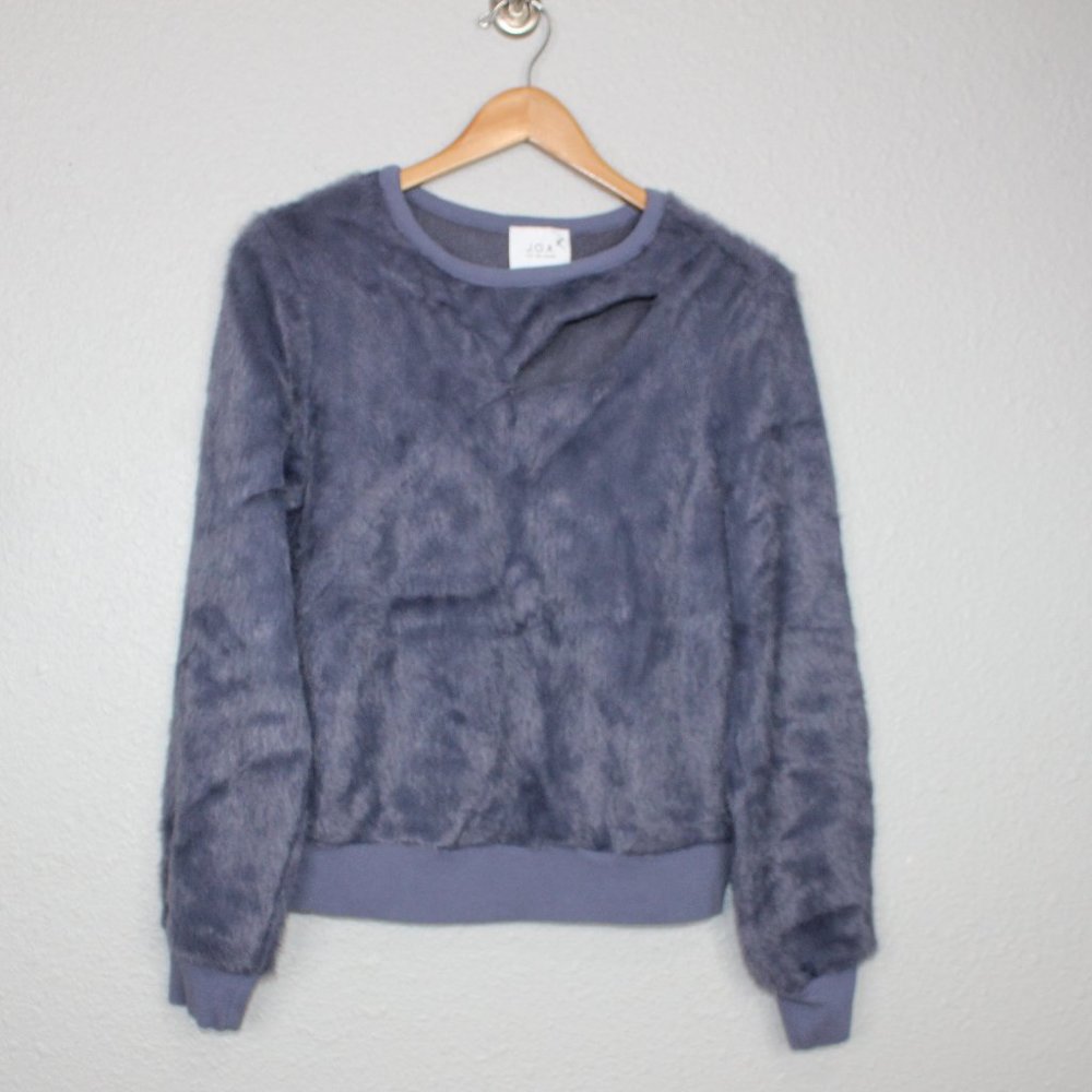 J.O.A Blue Faux Fur Cutout Sweatshirt sz M - Picture 2 of 8